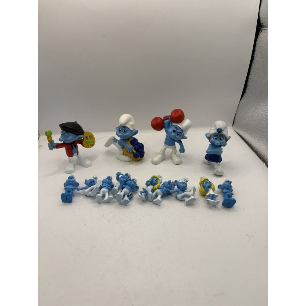 Smurf Figurines Peyo 2011 Lot of 10 Mini And 4 Large McDonald’s